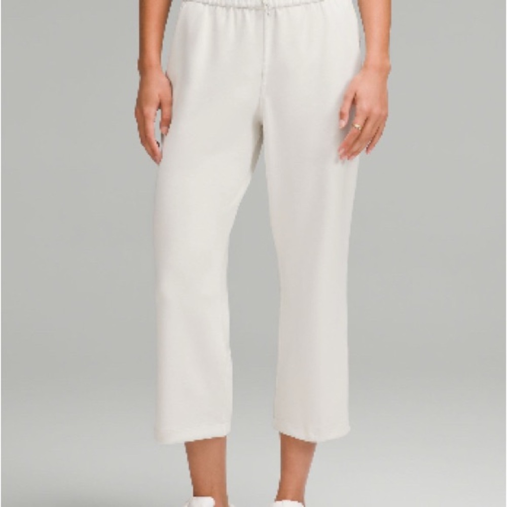 Lululemon Softstreme High-Rise Straight-Leg Cropped Pant in the color Bone Size8